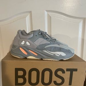 Yeezy boost 700 INERTI
